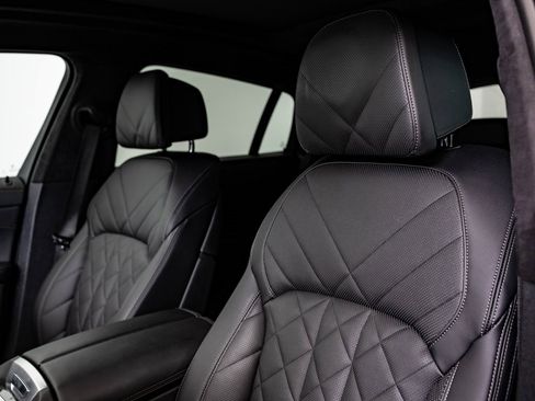 Used 2024 BMW X6 M60i image 24