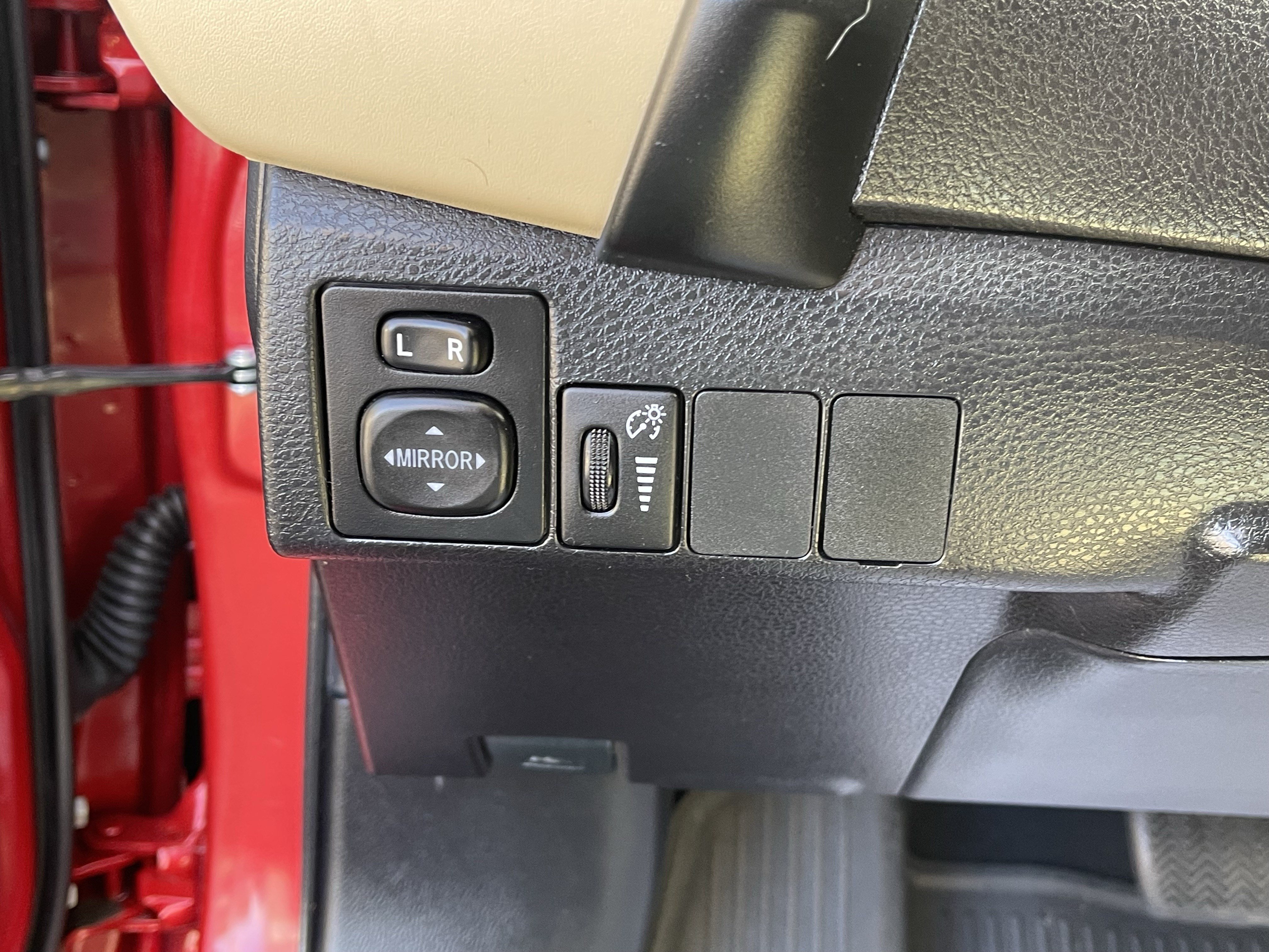 Certified 2019 Toyota Corolla LE FWD image 25