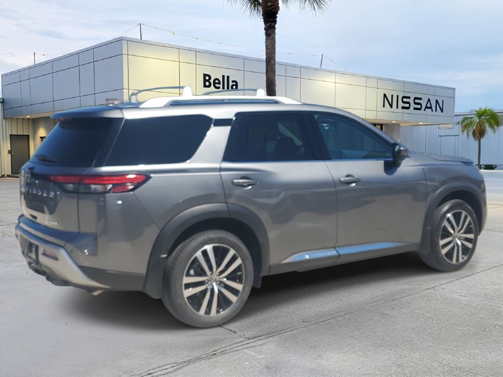 Used 2025 Nissan Pathfinder Platinum w/ Cargo Package FWD image 7
