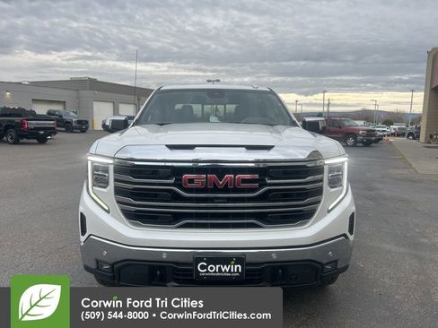 Used 2022 GMC Sierra 1500 SLT w/ SLT Premium Plus Package image 2