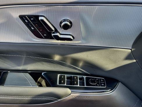 Used 2024 Cadillac Lyriq Tech RWD image 17