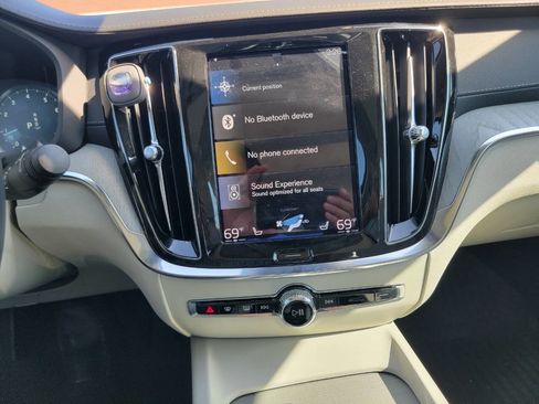 Used 2022 Volvo S60 B5 Inscription w/ Advanced Package image 10