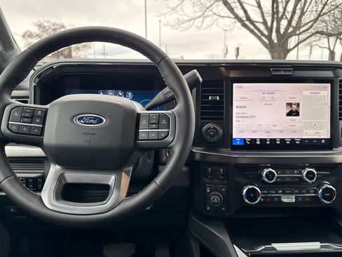 Certified 2025 Ford F350 Lariat w/ Lariat Ultimate Package image 14