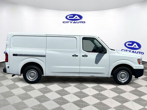 Used 2019 Nissan NV 1500 S w/ Back Door Glass Package image 2