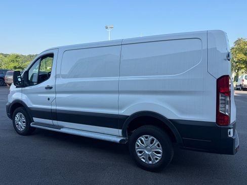 Used 2024 Ford Transit 250 Low Roof w/ Exterior Upgrade Package RWD image 6