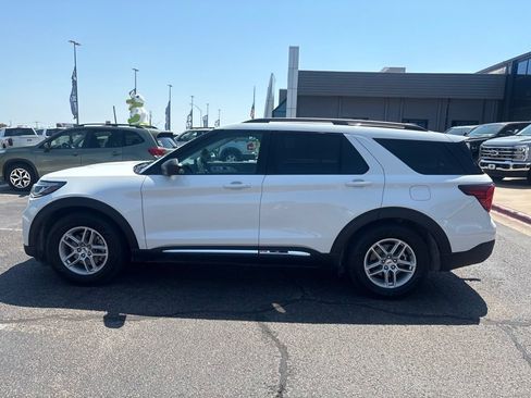 Used 2025 Ford Explorer Active RWD image 4