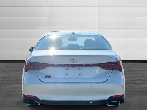 Used 2019 Toyota Avalon Limited w/ Advanced Safety Package FWD image 4