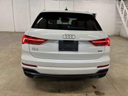 Used 2022 Audi Q3 2.0T Premium AWD/4WD image 4