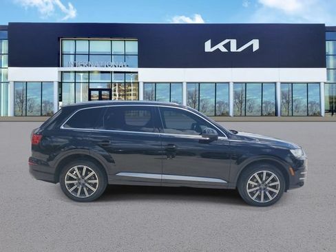 Used 2017 Audi Q7 3.0T Premium Plus AWD/4WD image 3