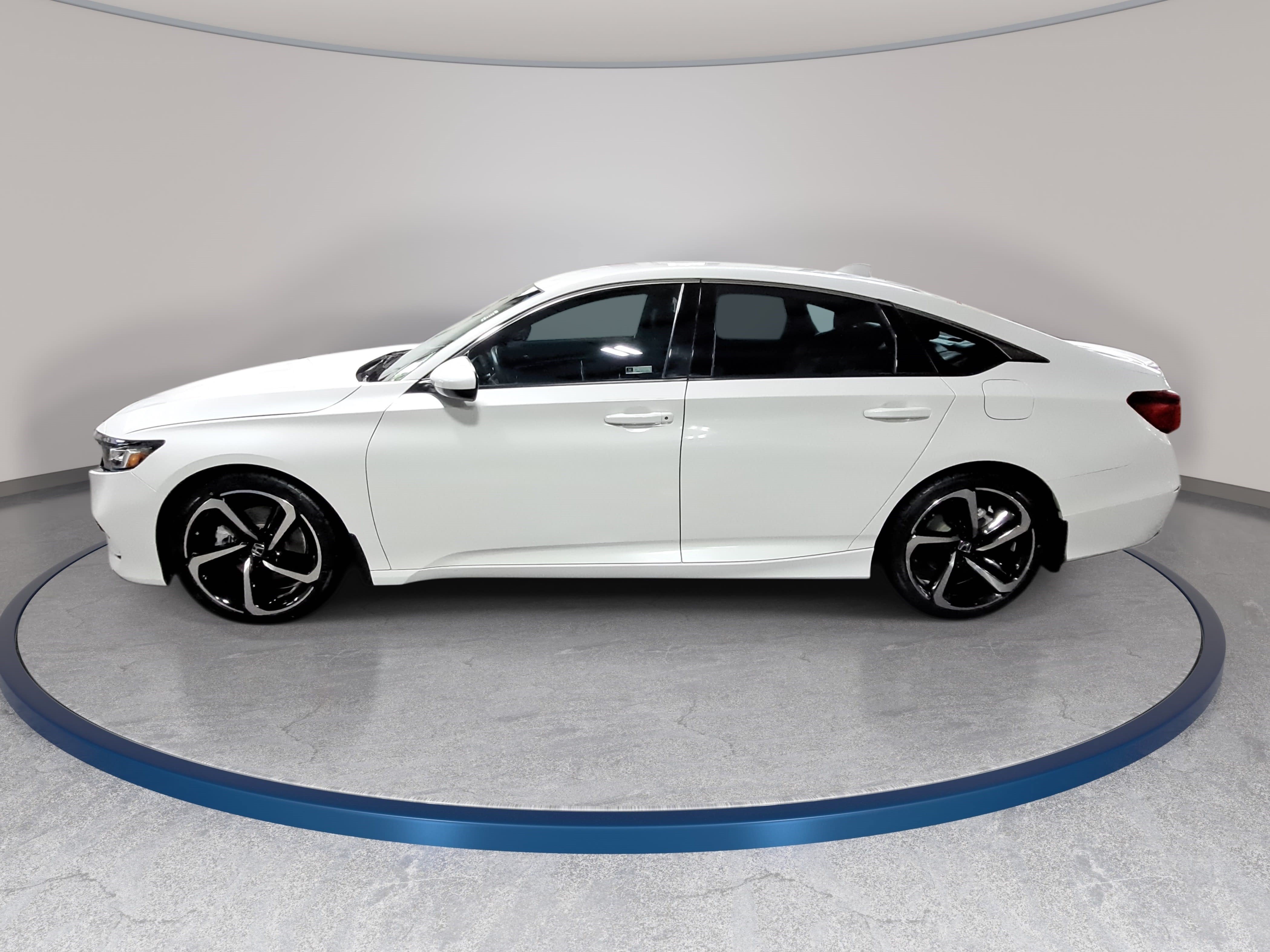Used 2018 Honda Accord Sport image 8