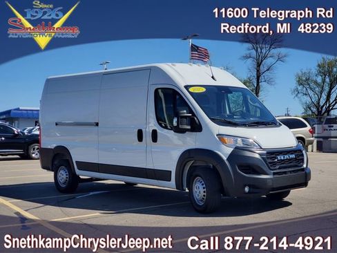 Used 2025 RAM ProMaster 2500 w/ Convenience Group FWD image 1