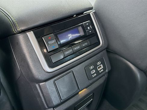Used 2025 Subaru Ascent Onyx Edition AWD/4WD image 16