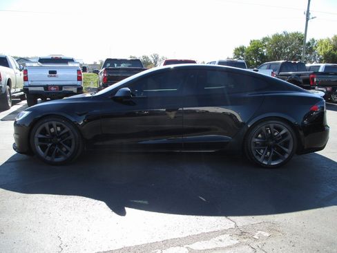 Used 2021 Tesla Model S Plaid image 7