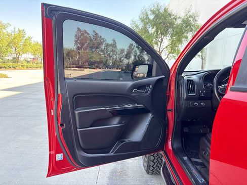 Used 2018 Chevrolet Colorado ZR2 AWD/4WD image 16