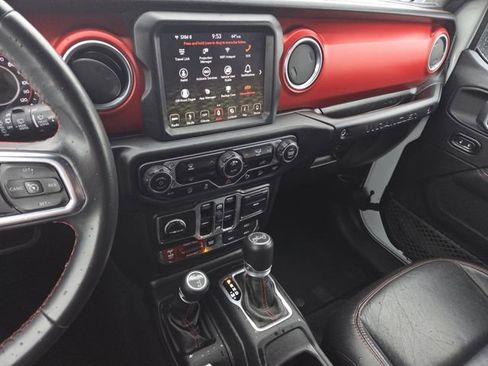 Used 2018 Jeep Wrangler Unlimited Rubicon AWD/4WD image 38