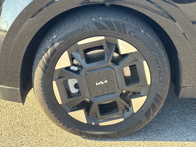 Certified 2026 Kia Carnival EX FWD image 35