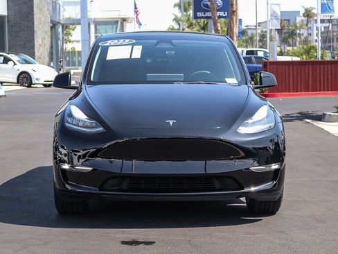 Used 2023 Tesla Model Y Long Range AWD/4WD image 2