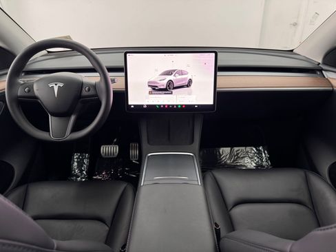 Used 2024 Tesla Model Y Performance image 14