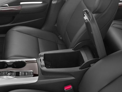 Used 2017 Acura TLX V6 SH-AWD w/ Technology Pkg image 18