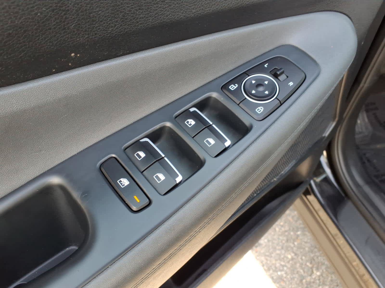 Used 2021 Hyundai Santa Fe SE AWD/4WD image 16