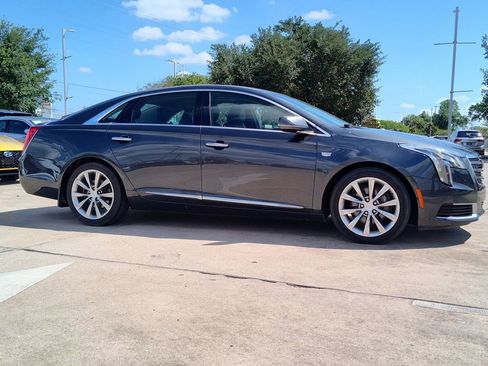 Used 2019 Cadillac XTS FWD image 13