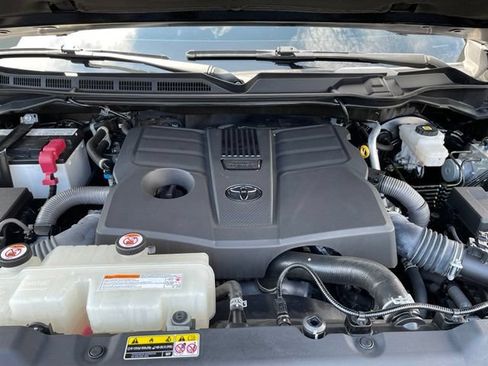 Used 2022 Toyota Tundra Limited AWD/4WD image 33