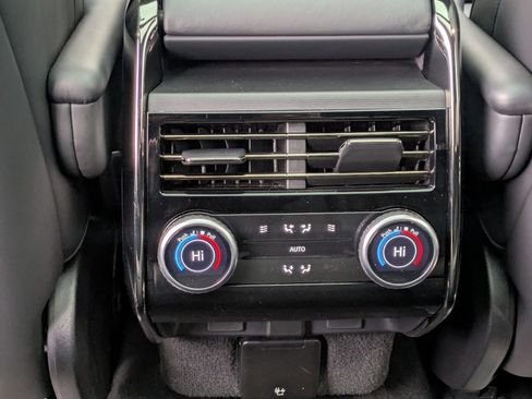 Certified 2024 Land Rover Range Rover Sport SE image 26