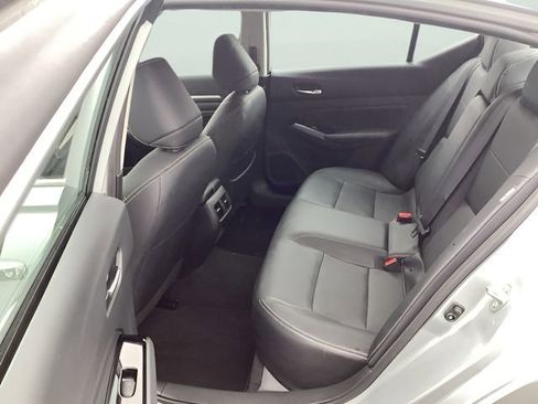 Used 2023 Nissan Altima 2.5 SL AWD/4WD image 18