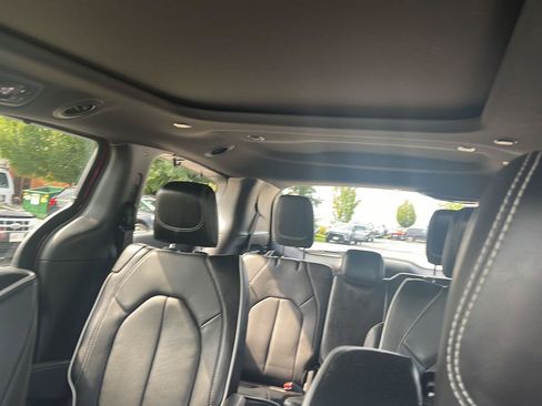 Used 2023 Chrysler Pacifica Limited w/ Uconnect Theater Family Group AWD/4WD image 37