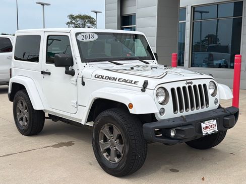 Used 2018 Jeep Wrangler Sport AWD/4WD image 2