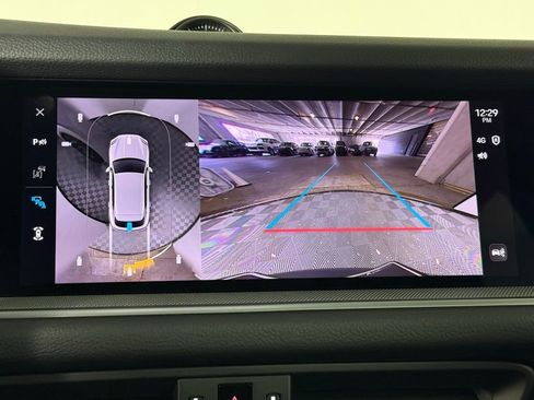 Certified 2025 Porsche Cayenne image 32