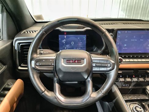 Used 2023 GMC Canyon AT4 w/ AT4 Premium Package image 11