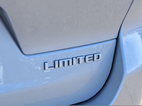 Used 2024 Jeep Grand Cherokee L Limited w/ Luxury Tech Group II image 14