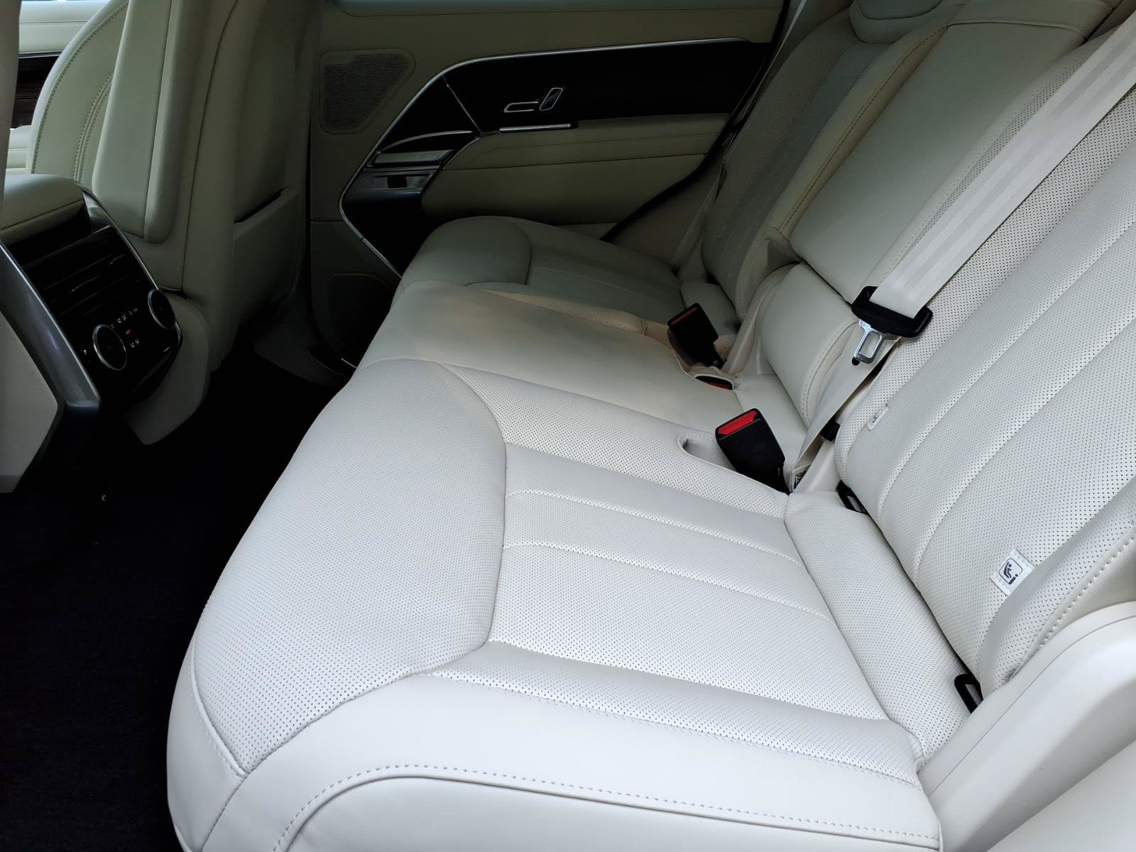 New 2026 Land Rover Range Rover SE AWD/4WD image 5