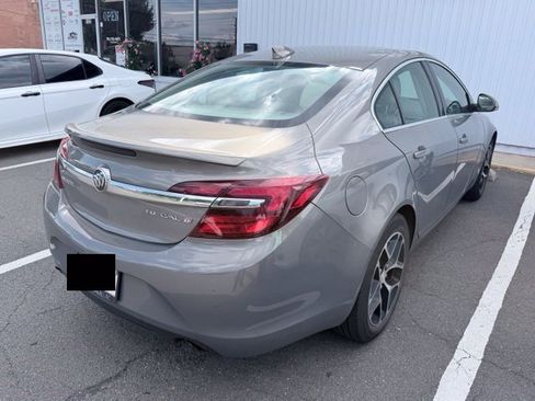 Used 2017 Buick Regal Sport Touring FWD image 9