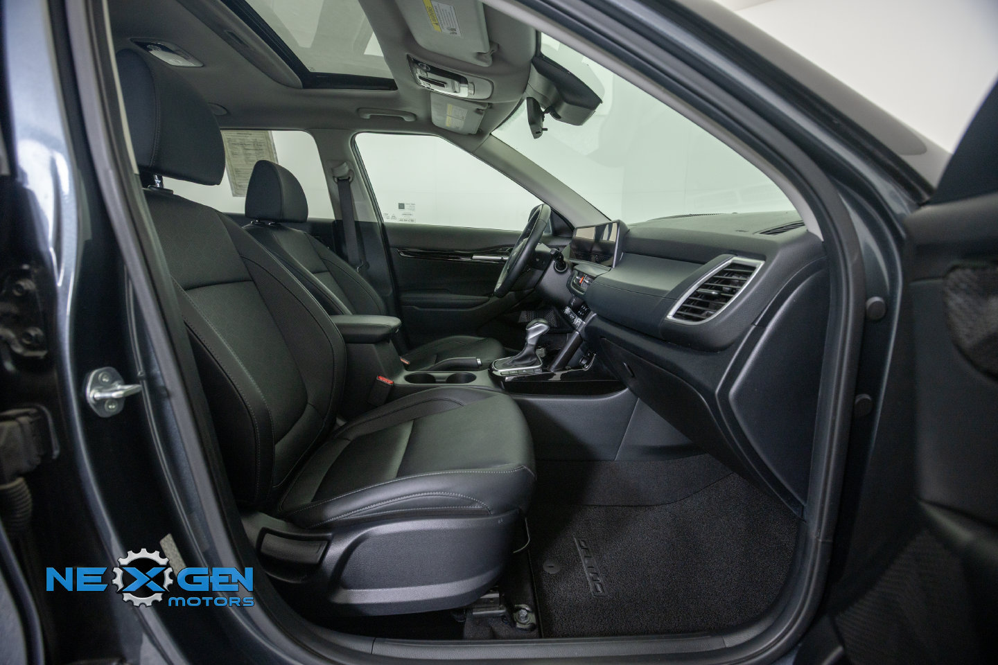 Used 2024 Kia Seltos EX AWD/4WD image 8