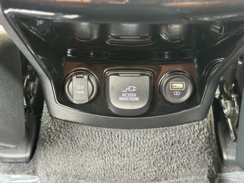 Used 2023 Kia Sorento SX Prestige AWD/4WD image 35