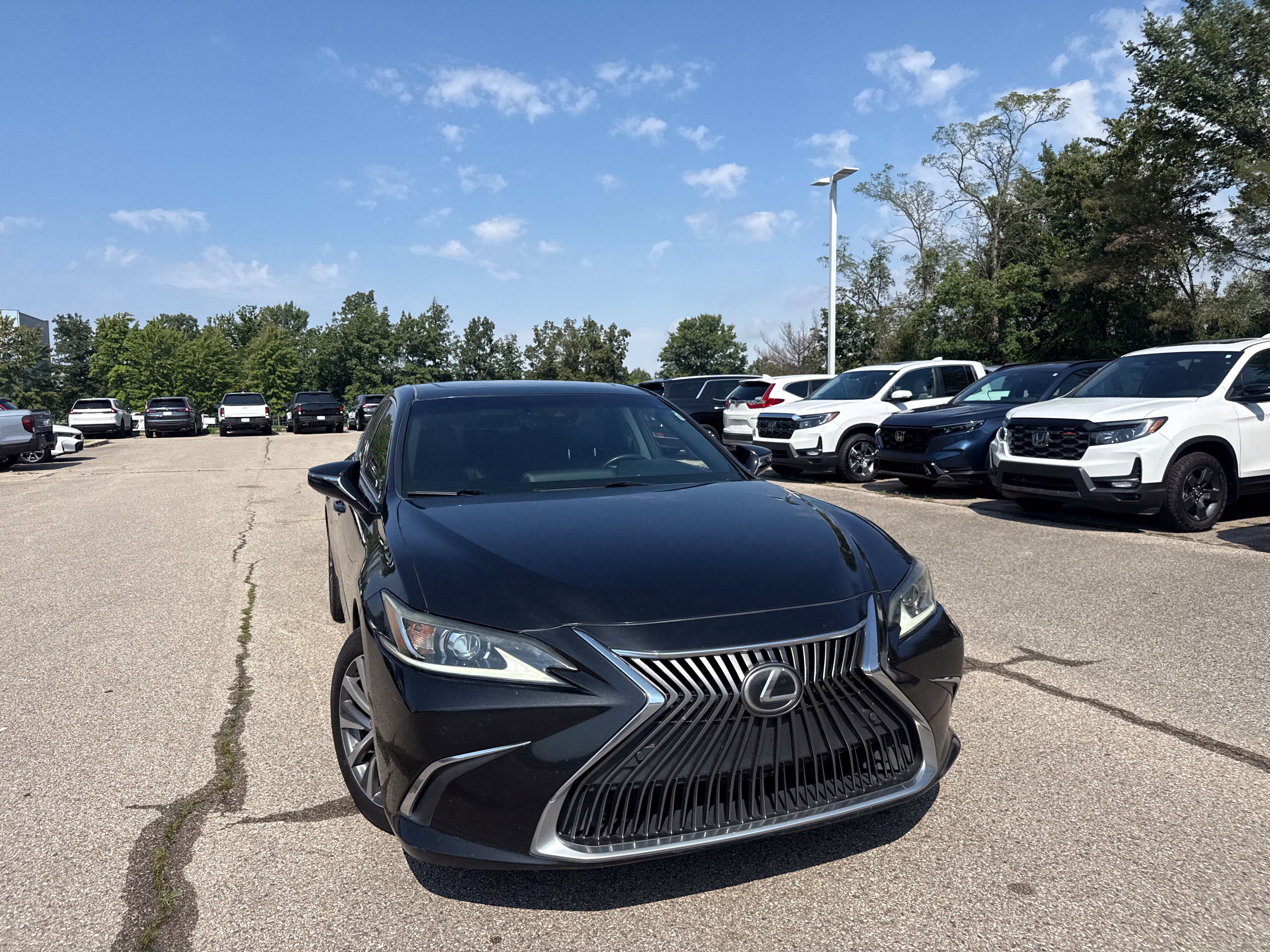 Used 2019 Lexus ES 350 w/ Premium Package FWD image 22