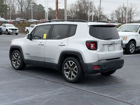 Used 2017 Jeep Renegade Latitude image 5