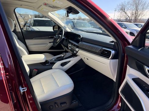 Certified 2023 Kia Telluride EX w/ EX Captain's Chair Package image 25