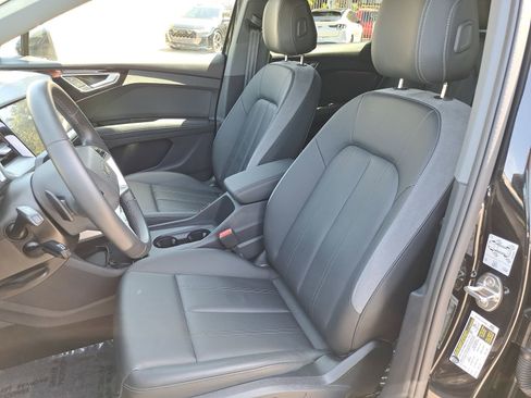 Certified 2025 Audi Q4 e-tron Premium Plus w/ Premium Plus AWD/4WD image 15