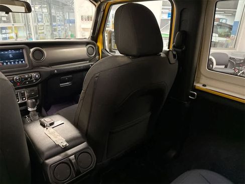 Used 2020 Jeep Wrangler Sport image 17