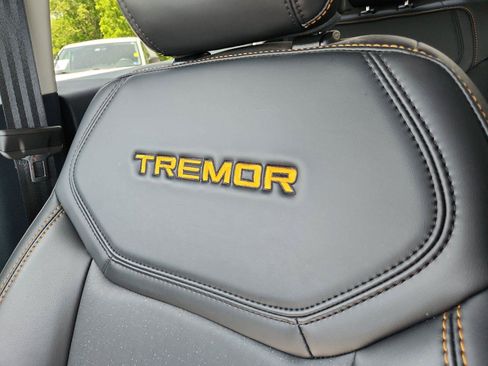 Used 2025 Ford Maverick Tremor AWD/4WD image 28