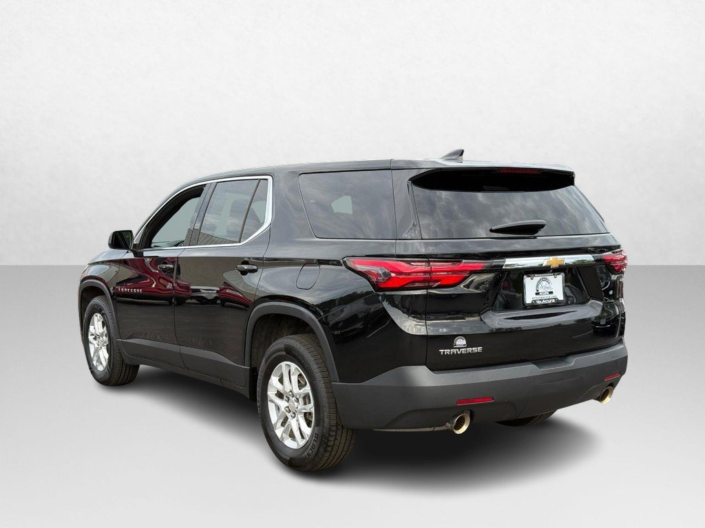 Used 2023 Chevrolet Traverse LS FWD image 4