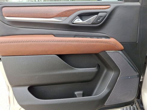 Certified 2023 GMC Yukon XL Denali Ultimate w/ LPO, Floor Liner Package image 10