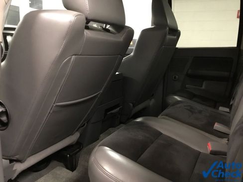 Used 2006 Dodge Ram 1500 Truck 2WD Quad Cab w/ Communication Pkg image 25