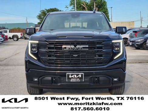 Used 2025 GMC Sierra 1500 Elevation w/ Elevation Premium Package RWD image 2