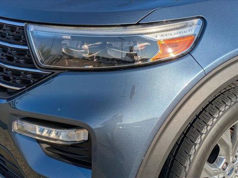 Used 2020 Ford Explorer XLT w/ Equipment Group 202A AWD/4WD image 9