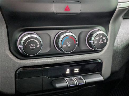 Used 2021 RAM 1500 Big Horn image 12