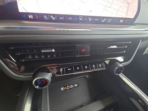 New 2026 Chevrolet Tahoe Premier w/ Sun And Tow Package image 18